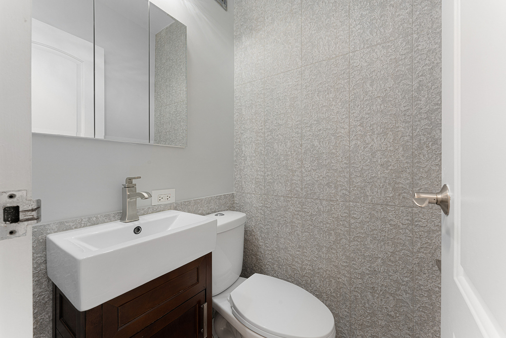 6166 N Sheridan Road - Photo 9