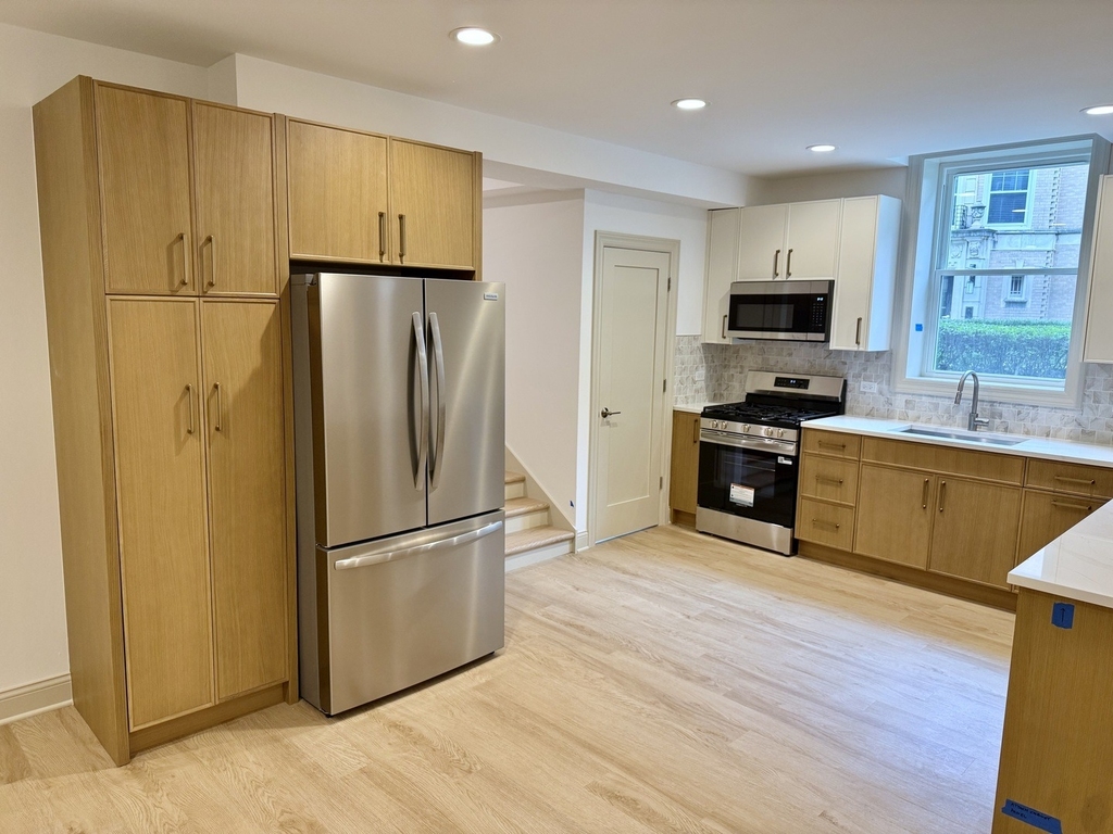 531 Hinman Avenue - Photo 3