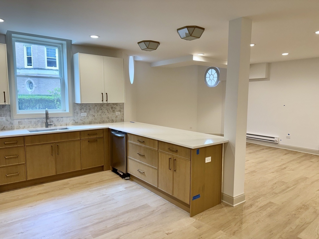 531 Hinman Avenue - Photo 1