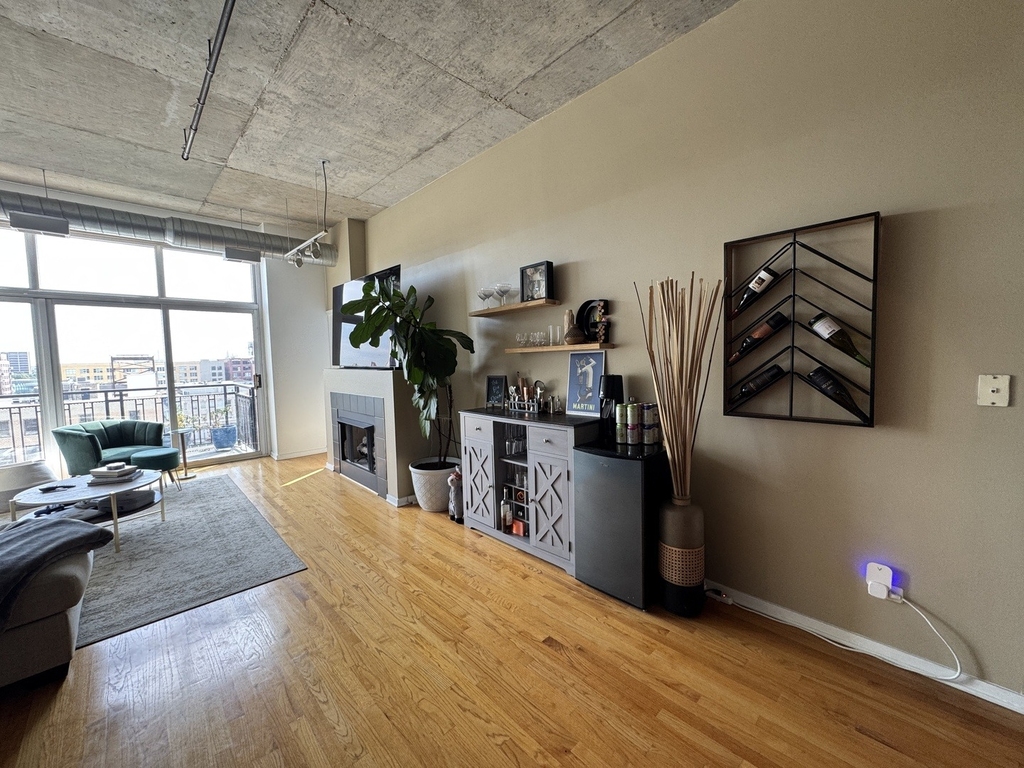 1000 W Adams Street - Photo 10
