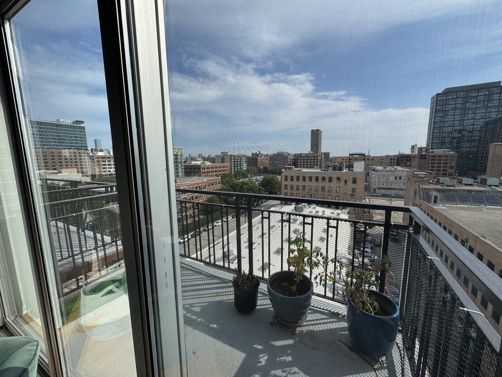 1000 W Adams Street - Photo 22