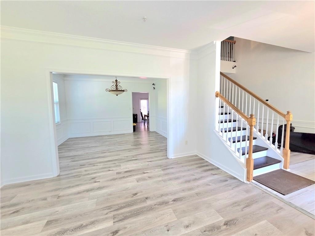 1140 Foxcroft Drive - Photo 5