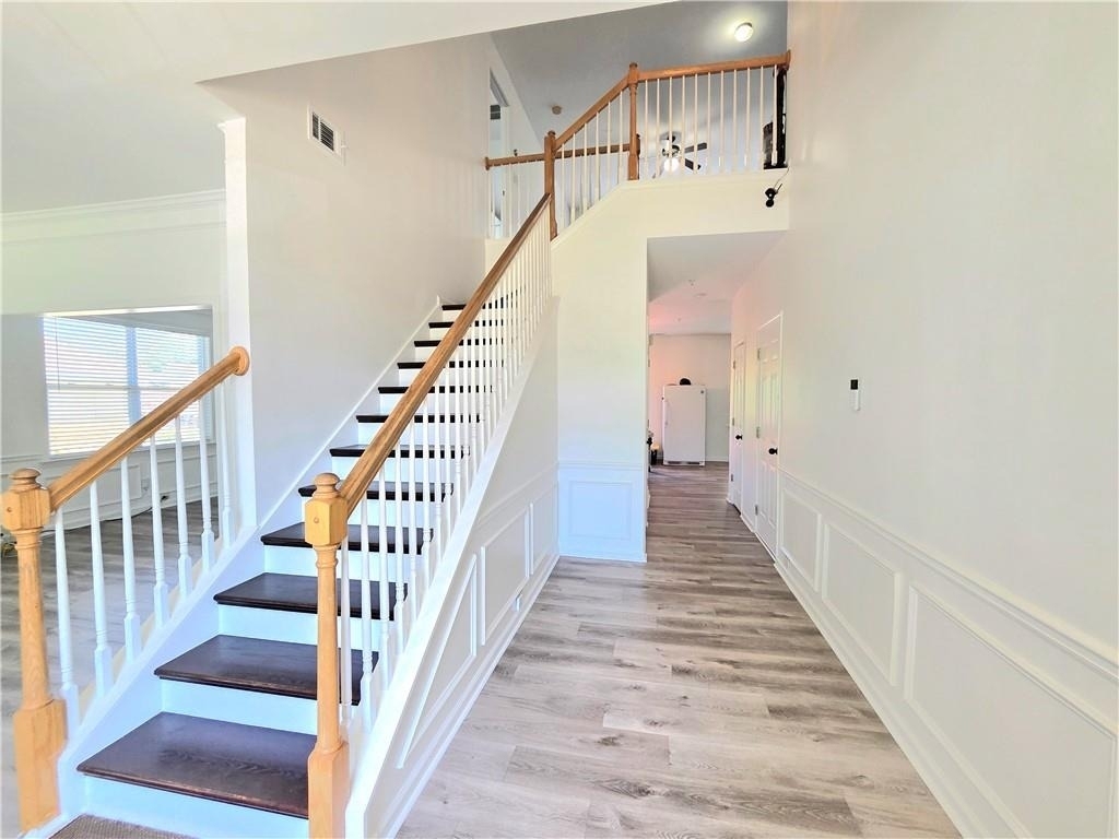 1140 Foxcroft Drive - Photo 4