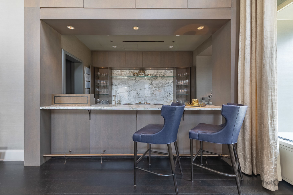 118 E Erie Street - Photo 5