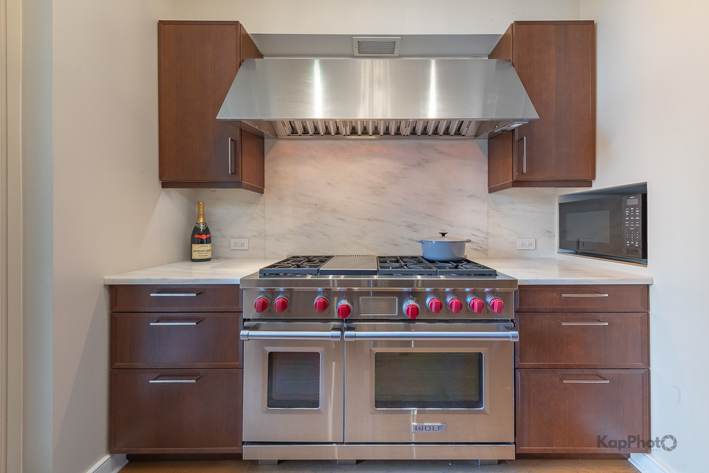 118 E Erie Street - Photo 36