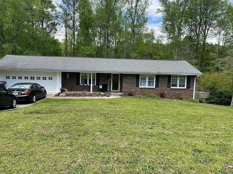 4471 Parkview Drive - Photo 0