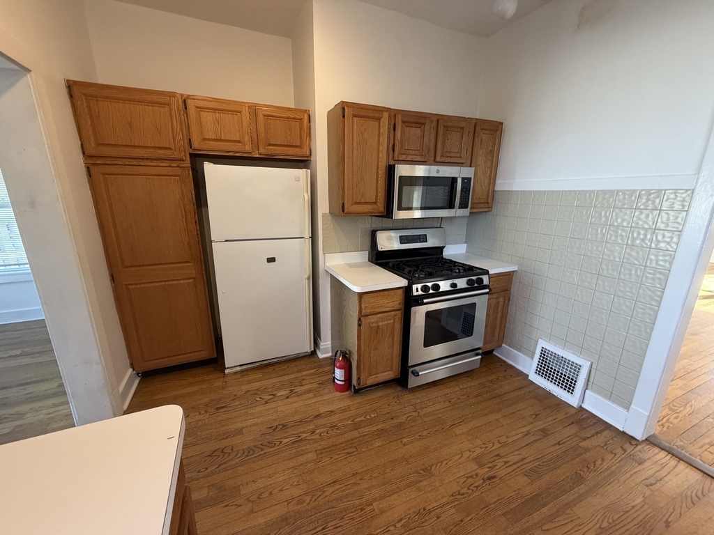 472 N Larch Avenue - Photo 6