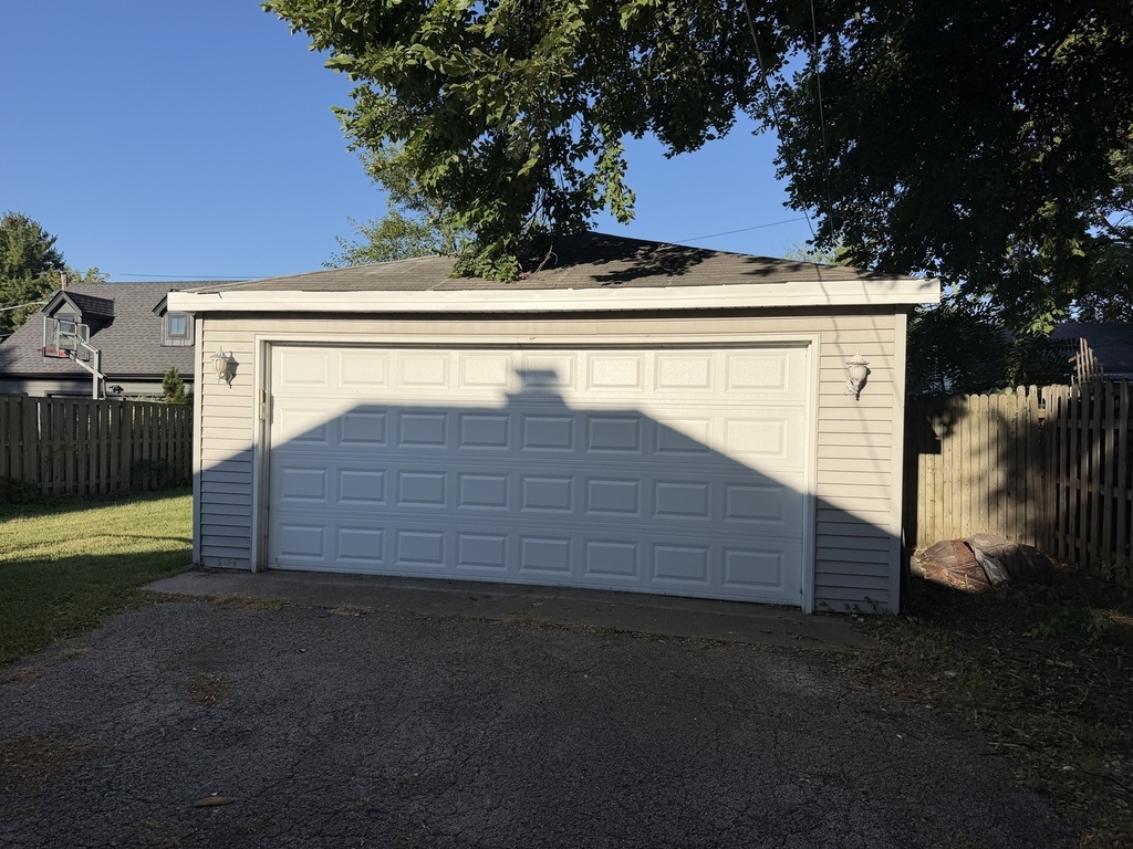 472 N Larch Avenue - Photo 18