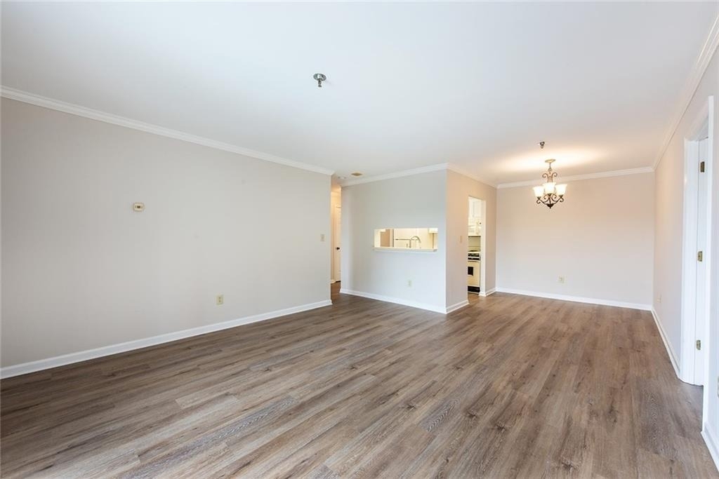300 Johnson Ferry Road - Photo 18