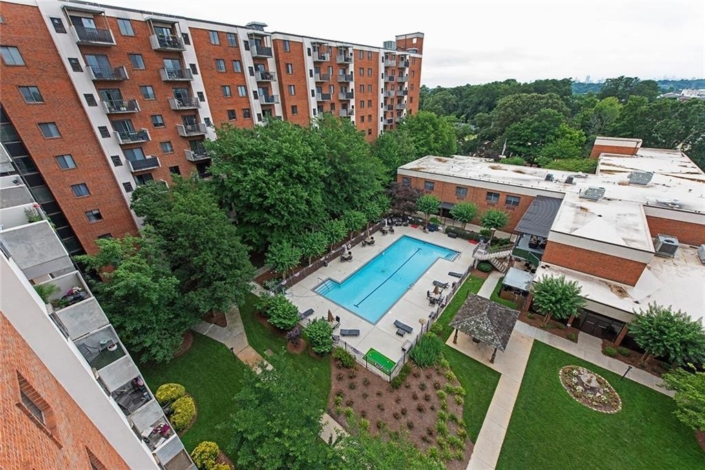 300 Johnson Ferry Road - Photo 4