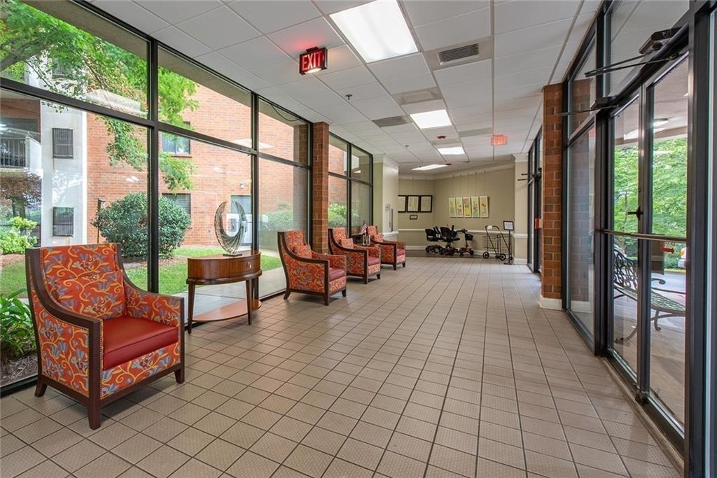 300 Johnson Ferry Road - Photo 7