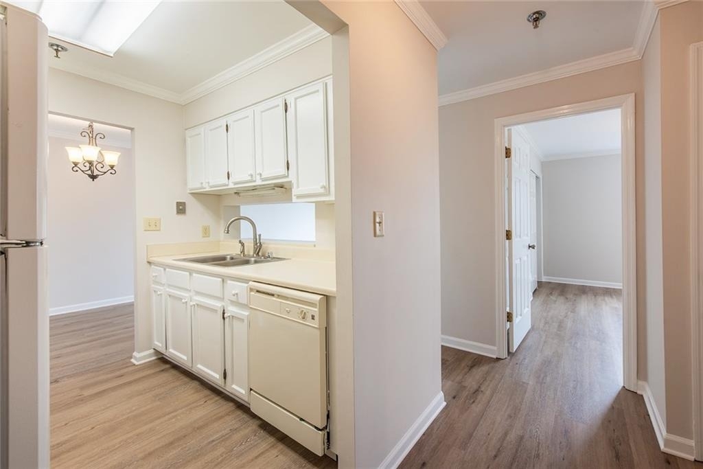 300 Johnson Ferry Road - Photo 23