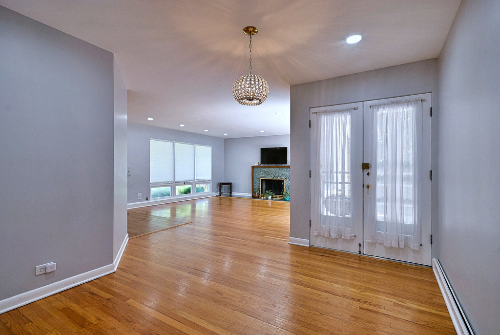 4915 Jerome Avenue - Photo 8