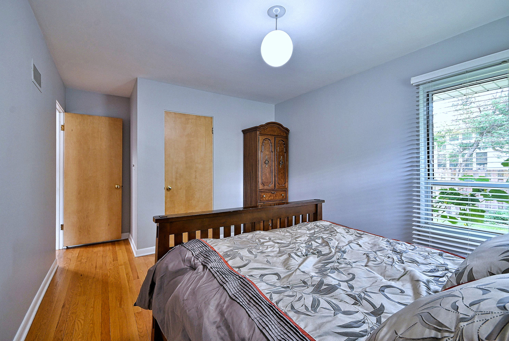 4915 Jerome Avenue - Photo 21