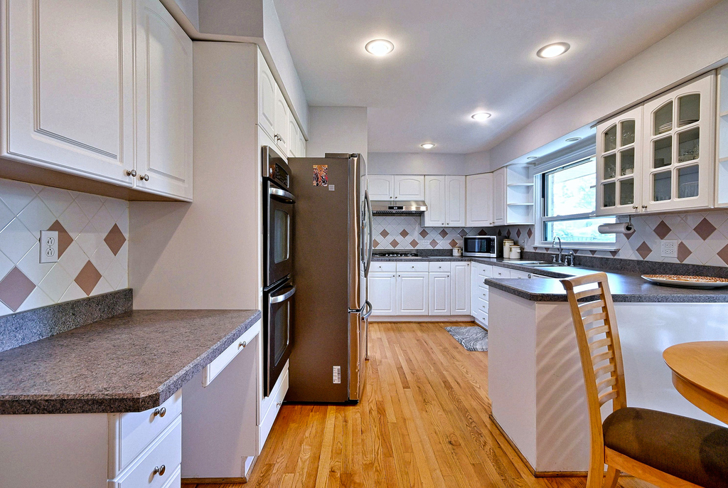 4915 Jerome Avenue - Photo 15