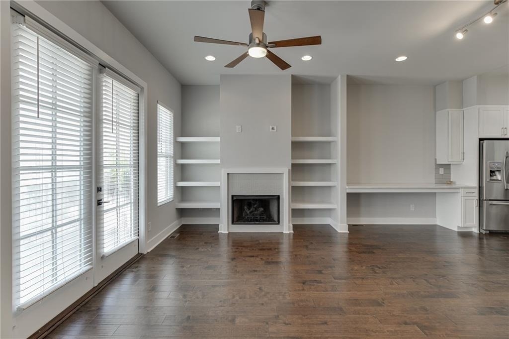 721 Taylor Court - Photo 9