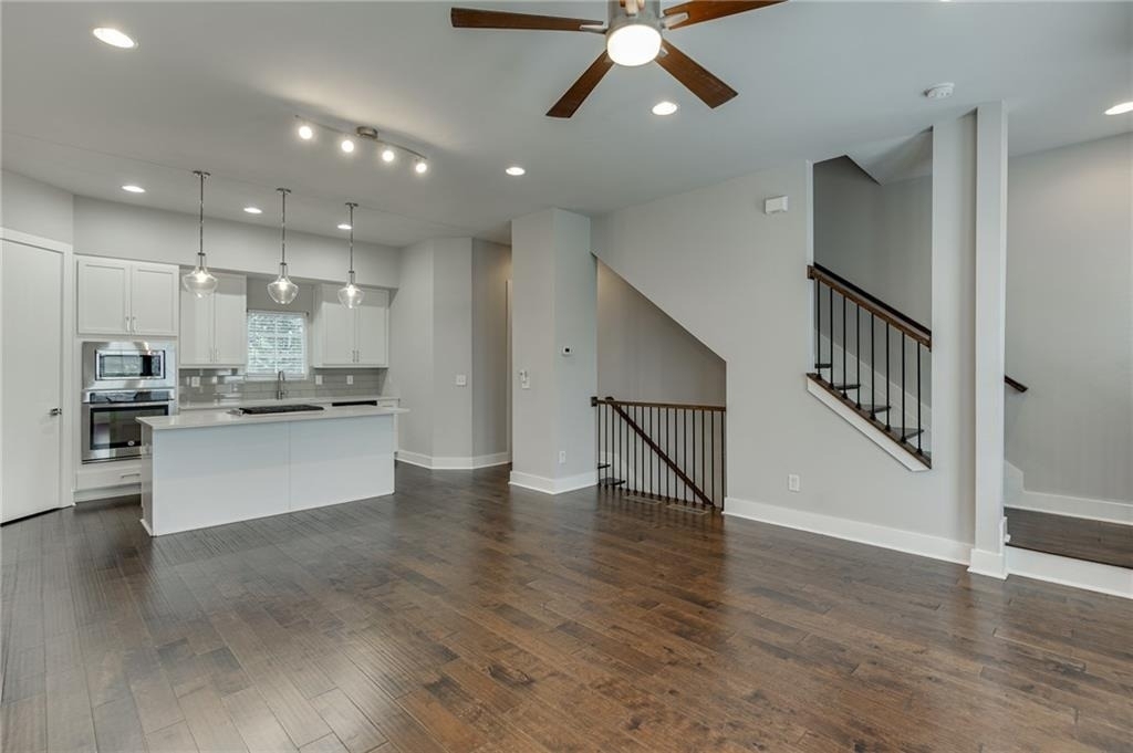 721 Taylor Court - Photo 11