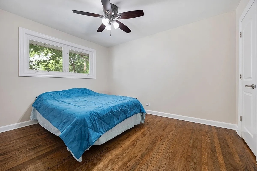 1715 W Thome Avenue - Photo 13