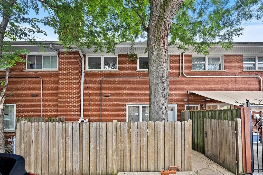 1715 W Thome Avenue - Photo 17