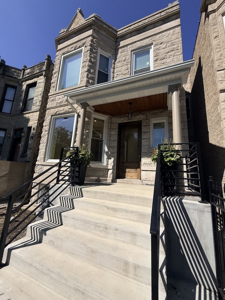 1334 N Ridgeway Avenue - Photo 1