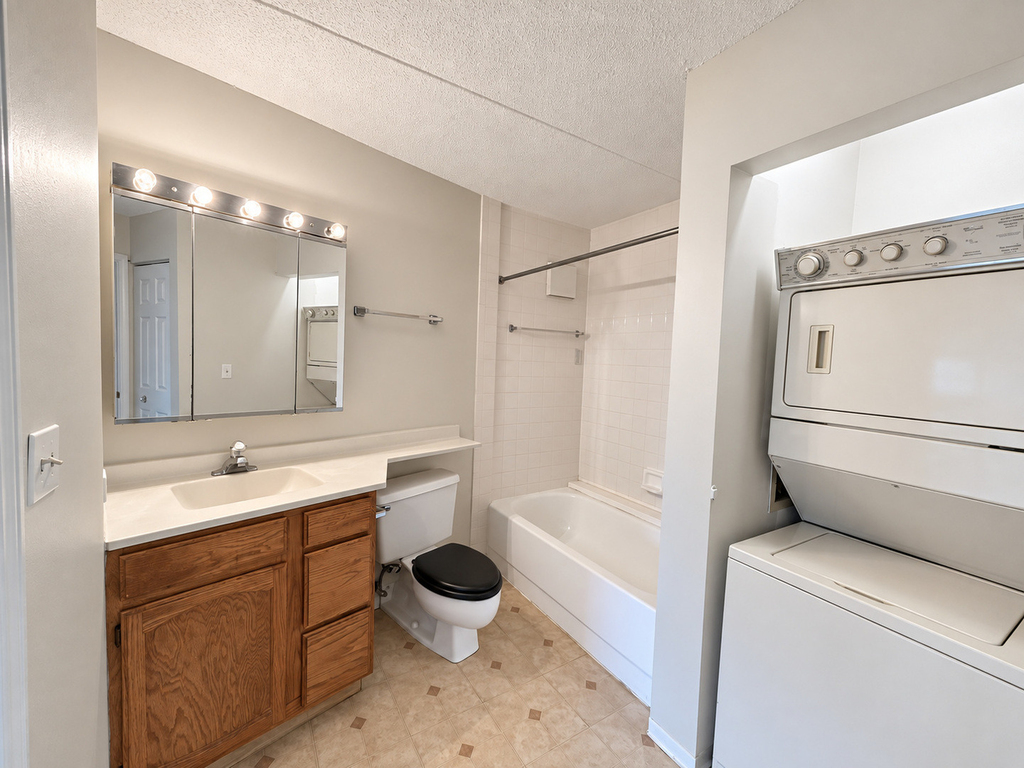 1 Bloomingdale Place - Photo 17