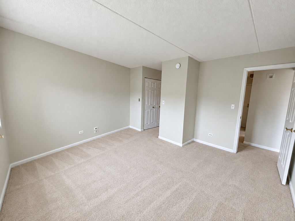 1 Bloomingdale Place - Photo 14