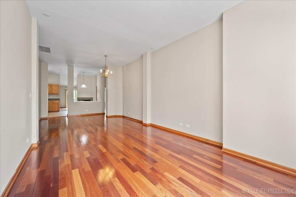 2402 Wilton Lane - Photo 2