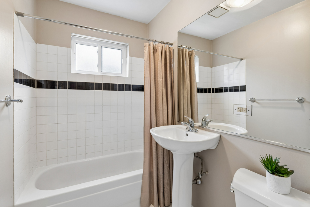 140 Green Bay Road - Photo 8