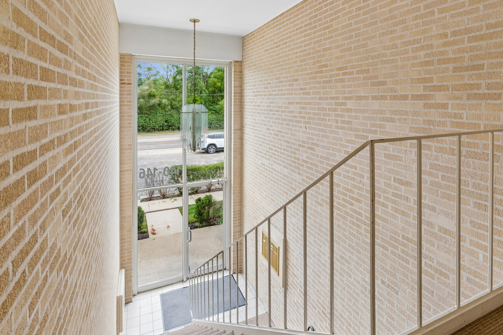 140 Green Bay Road - Photo 1