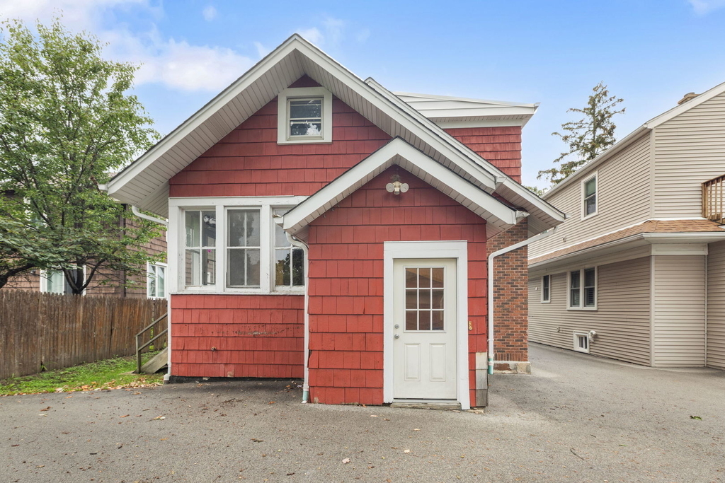 217 Highwood Avenue - Photo 14