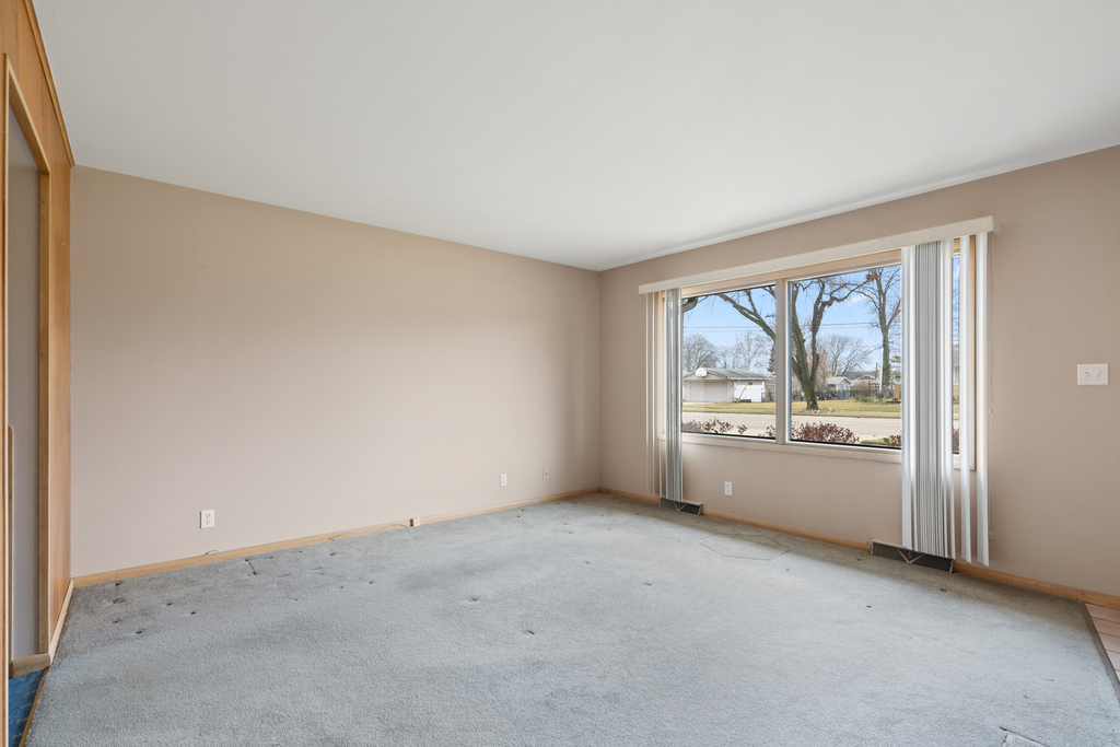 541 N Edgelawn Drive - Photo 3