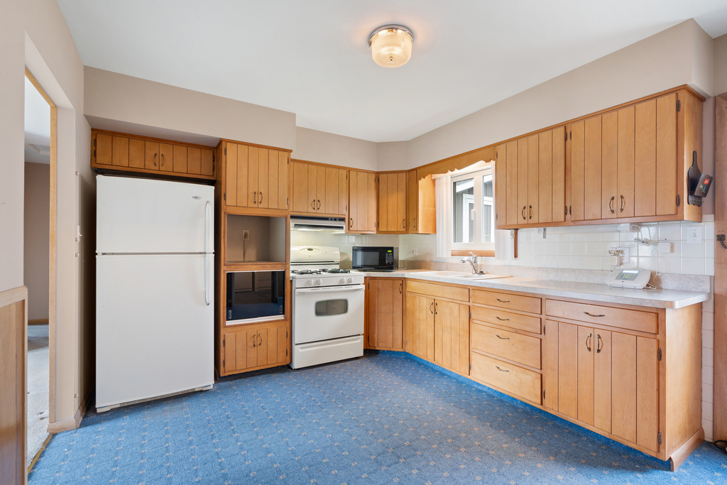541 N Edgelawn Drive - Photo 4