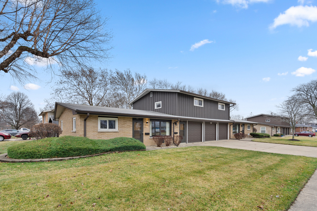541 N Edgelawn Drive - Photo 1