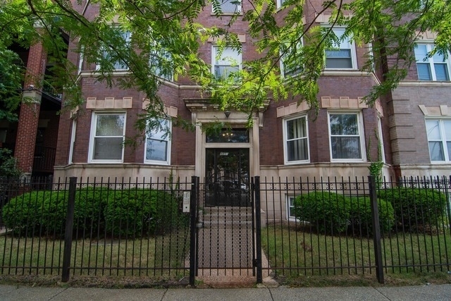 4451 S Indiana Avenue - Photo 0
