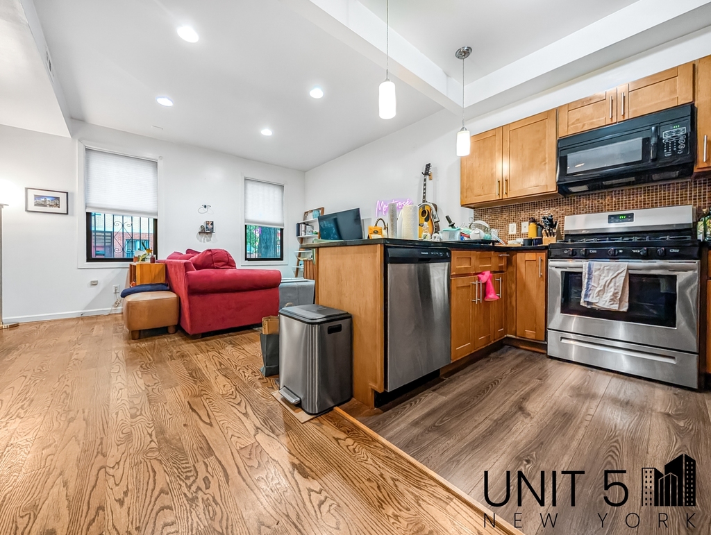 234 Boerum Street - Photo 0