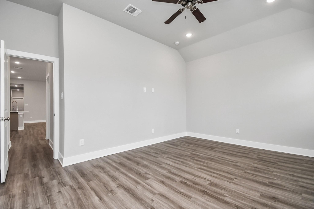 21027 Bay Village Drive - Photo 11