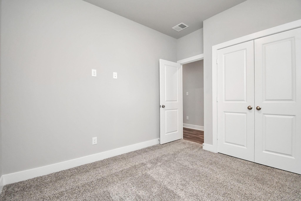 21027 Bay Village Drive - Photo 18