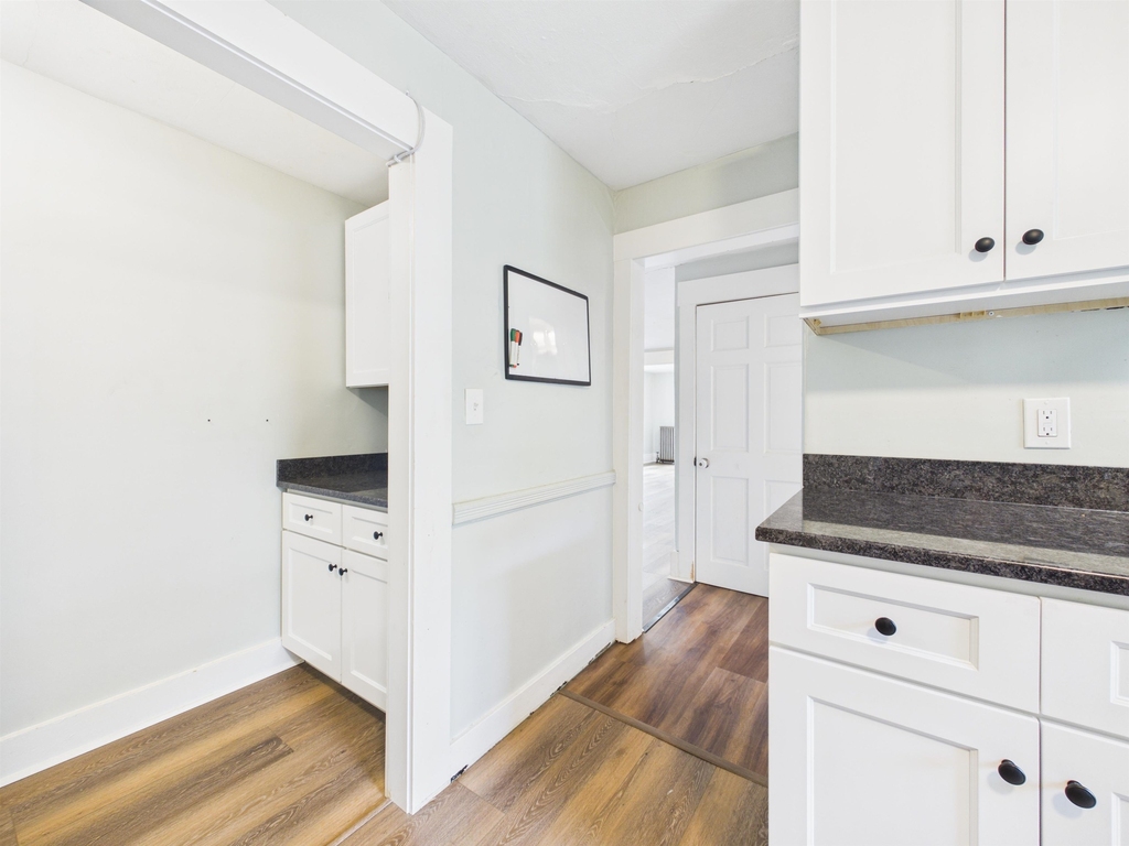 321 Roxbury - Photo 17