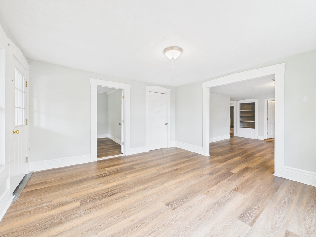 321 Roxbury - Photo 4