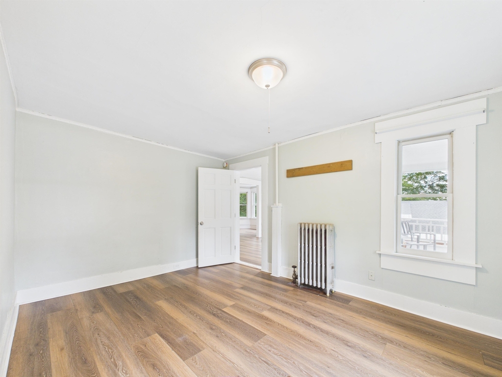 321 Roxbury - Photo 6