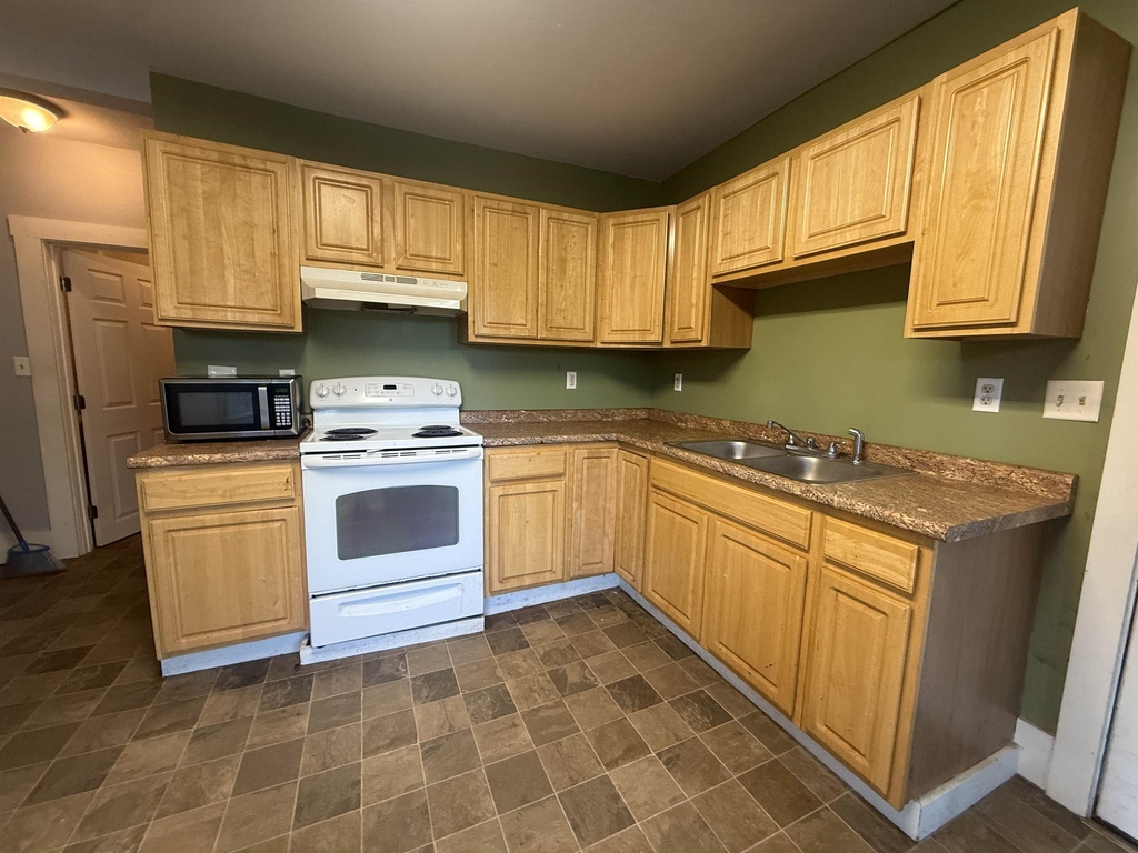 380 Lake - Photo 3