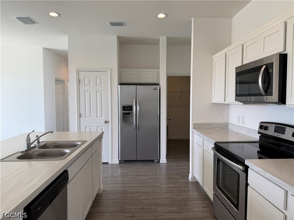 916 Nw 3rd Avenue - Photo 2