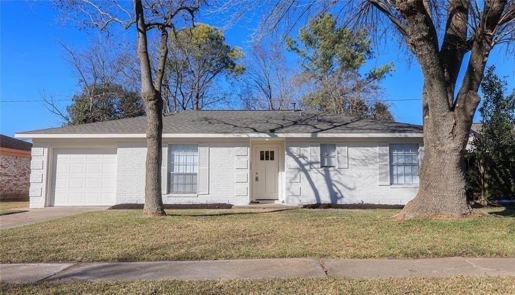 1106 Twin Falls Road - Photo 0