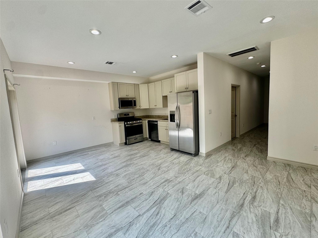 5530 Hirondel St - Photo 5