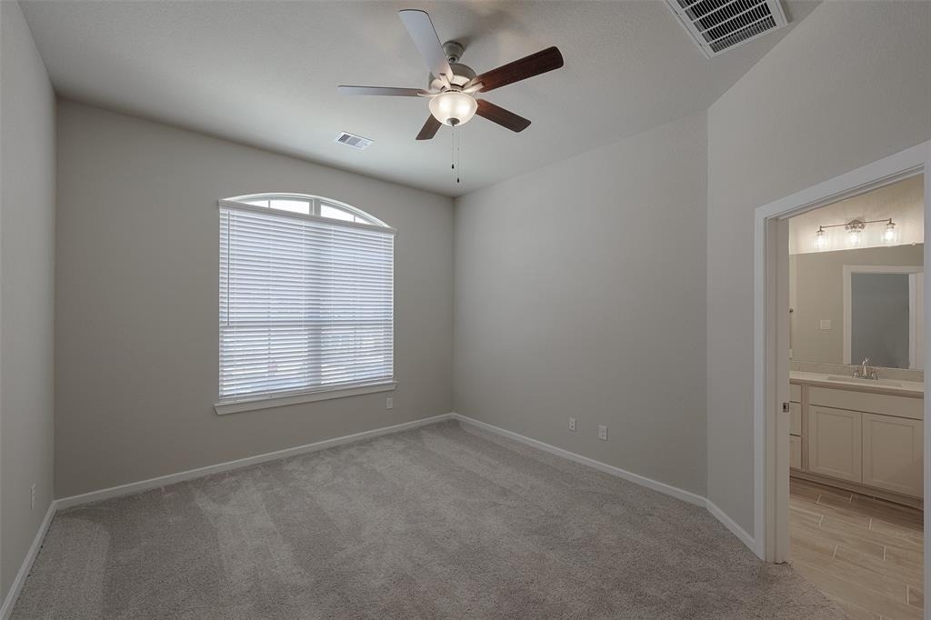 115 Handley Drive - Photo 12