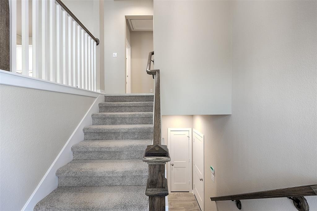 115 Handley Drive - Photo 3