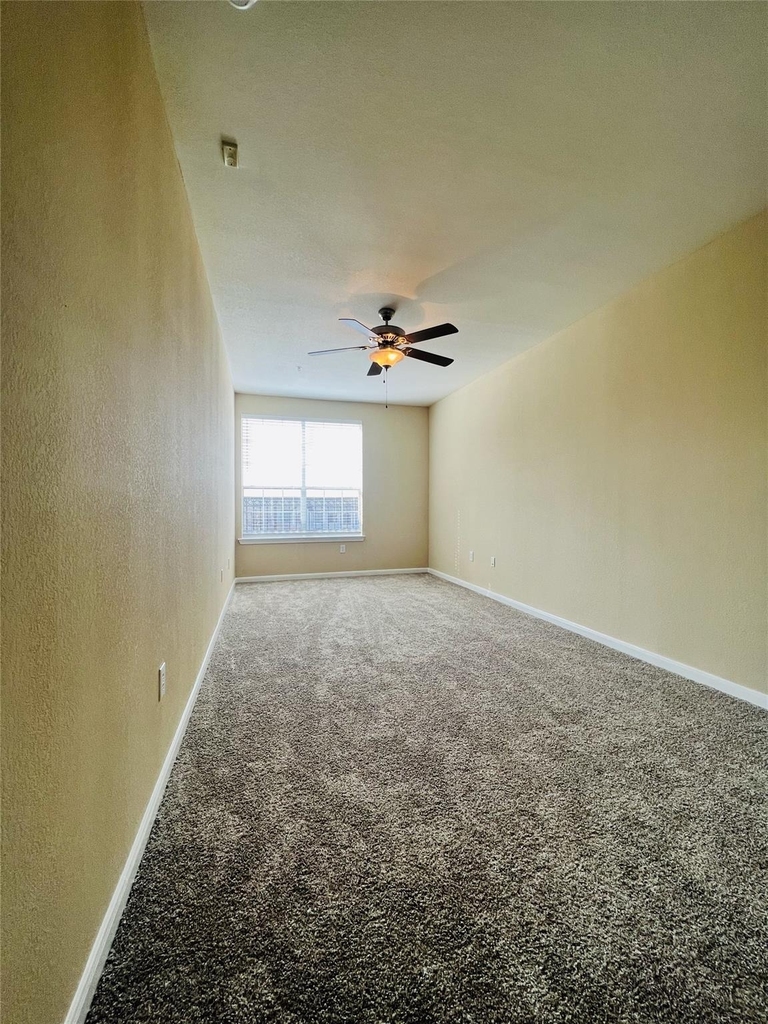 7575 Kirby Drive - Photo 6
