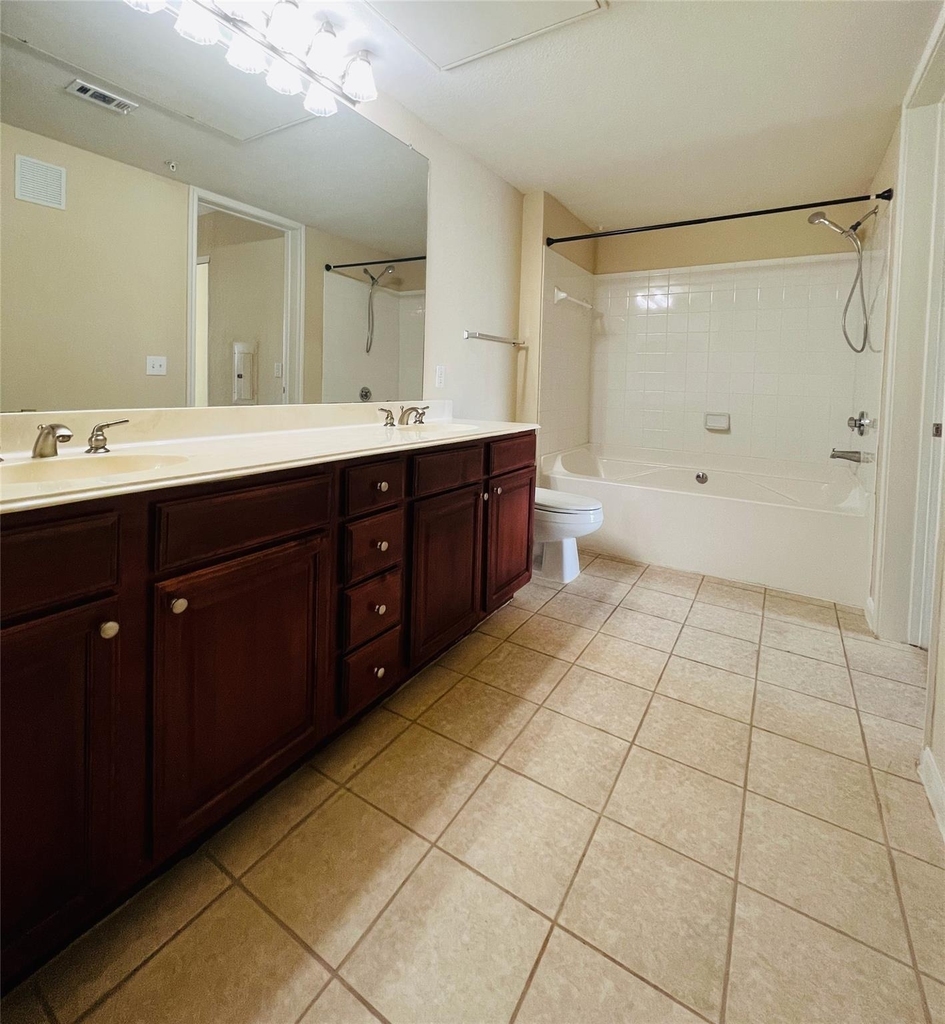 7575 Kirby Drive - Photo 8