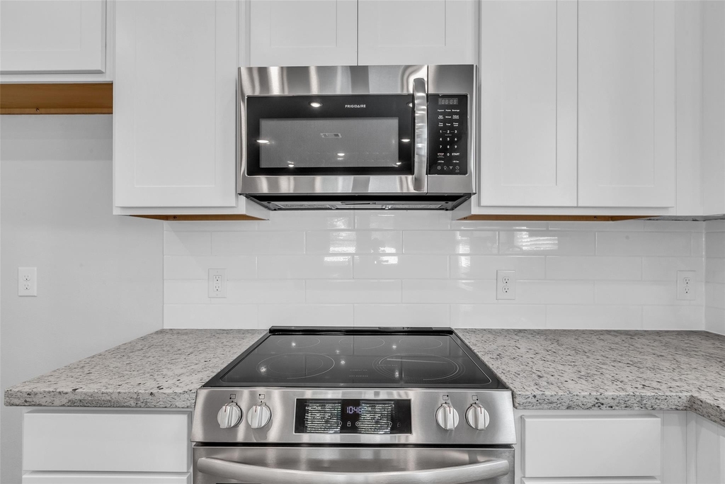 11964 Canal Street - Photo 12