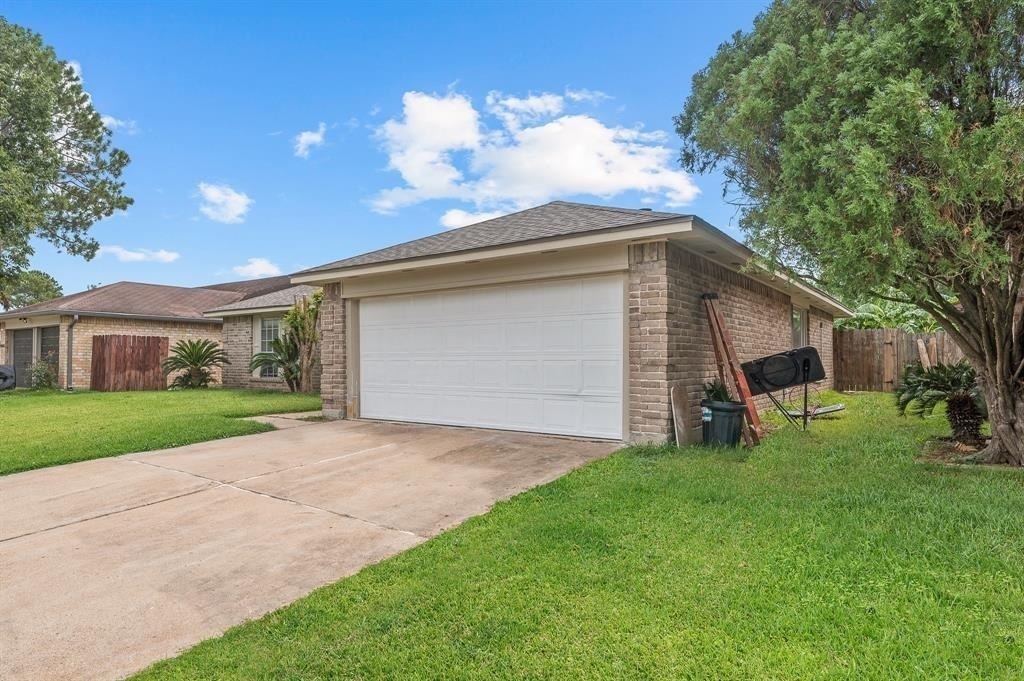 19511 Westhaven Drive - Photo 1